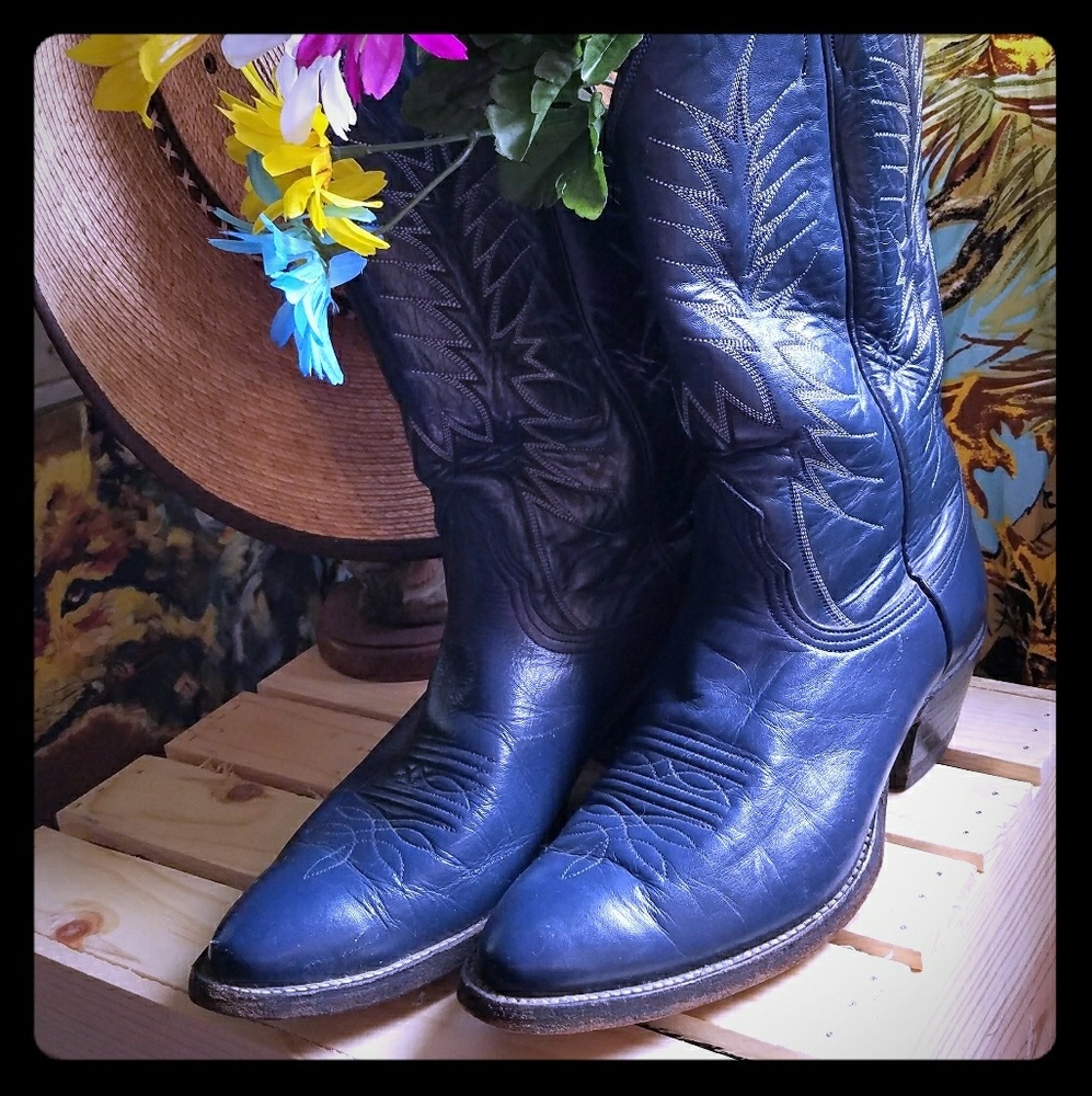 Men's NOCONA BOOTS!!!